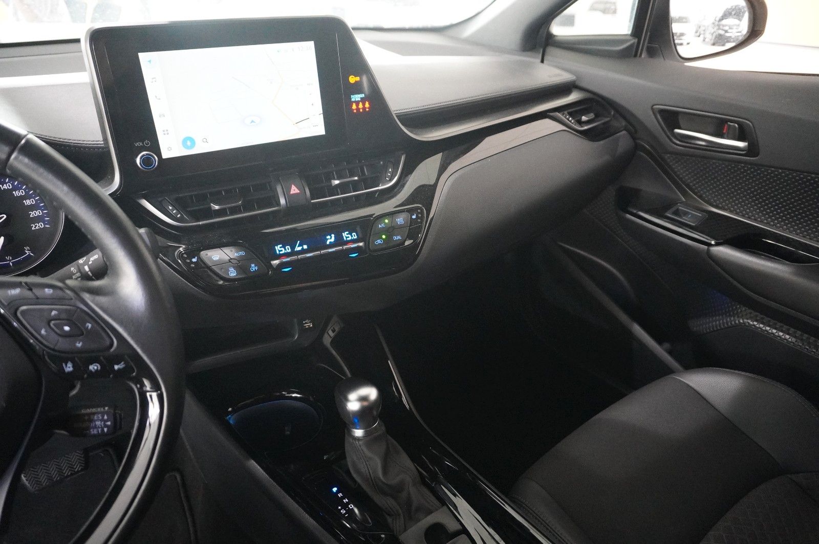 Toyota C-HR 2.0 HYBRID TEAM - Samsaru's Car Outlet