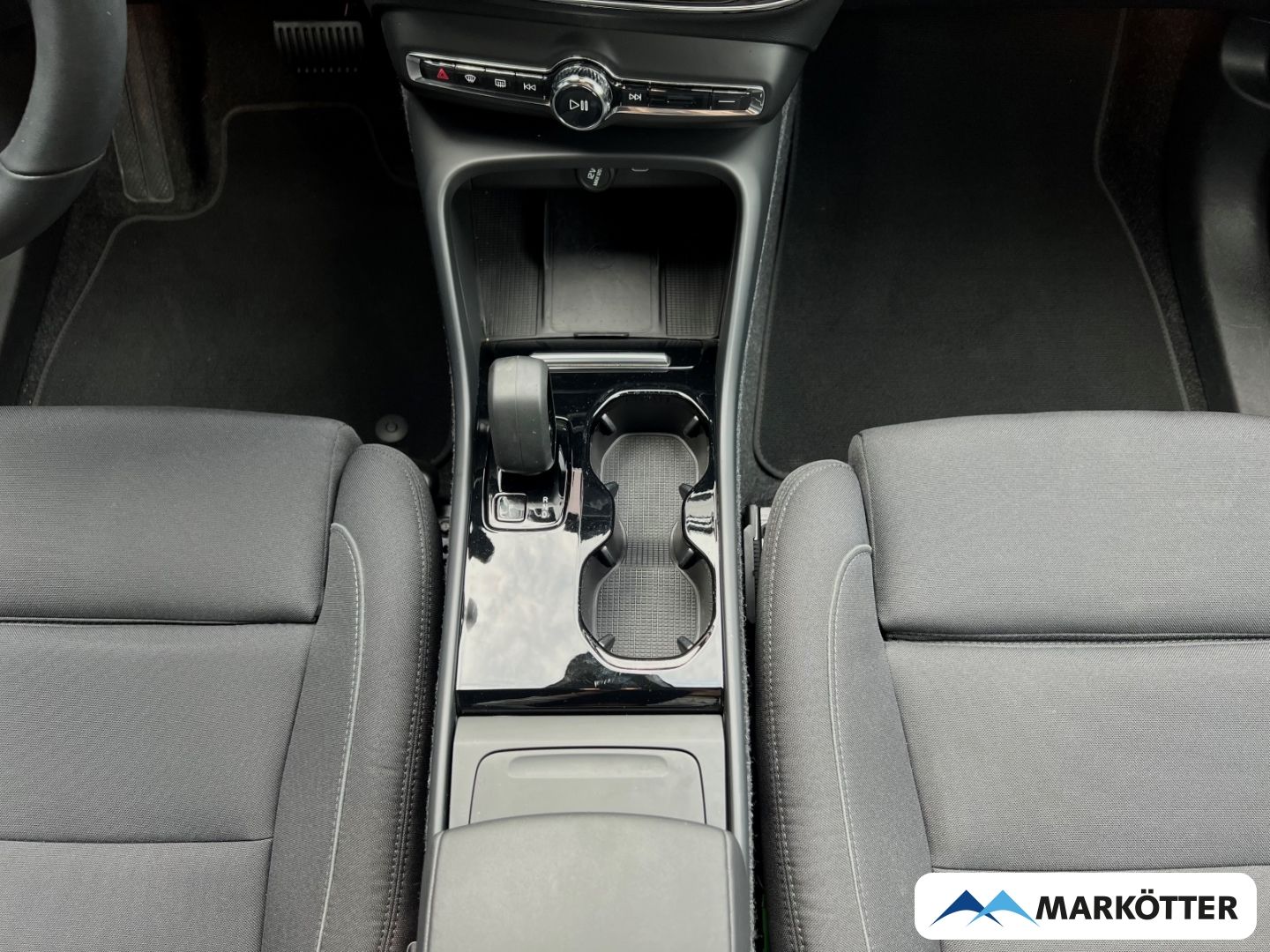 Volvo XC40 Recharge Single Motor Core AHK/SHZ/LHZ