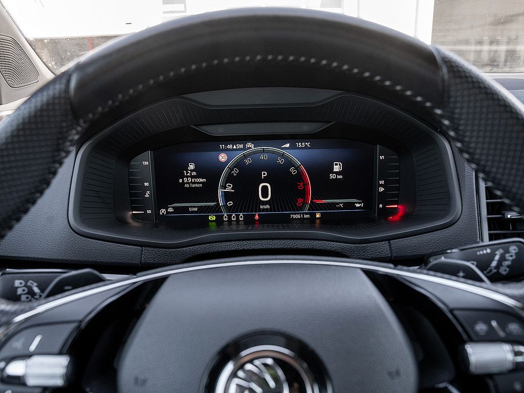 Skoda Karoq 2.0 TSI Sportline 4x4 AHK KAM MATRIX ACC