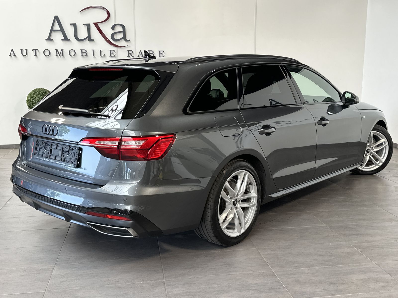 Audi A4 Avant 40 TDI S-Line - Samsaru's Car Outlet
