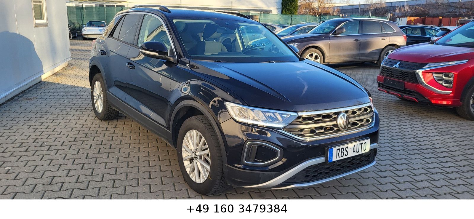 Volkswagen T-Roc Life - Samsaru's Car Outlet