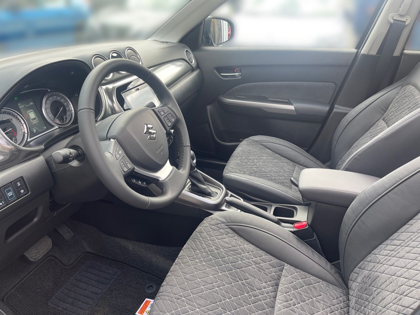 Suzuki VITARA 1.5 COMFORT+ - Samsaru's Car Outlet