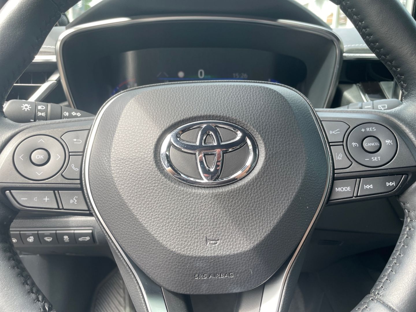 Toyota Corolla 2.0 Hybrid TS Lounge - Samsaru's Car Outlet
