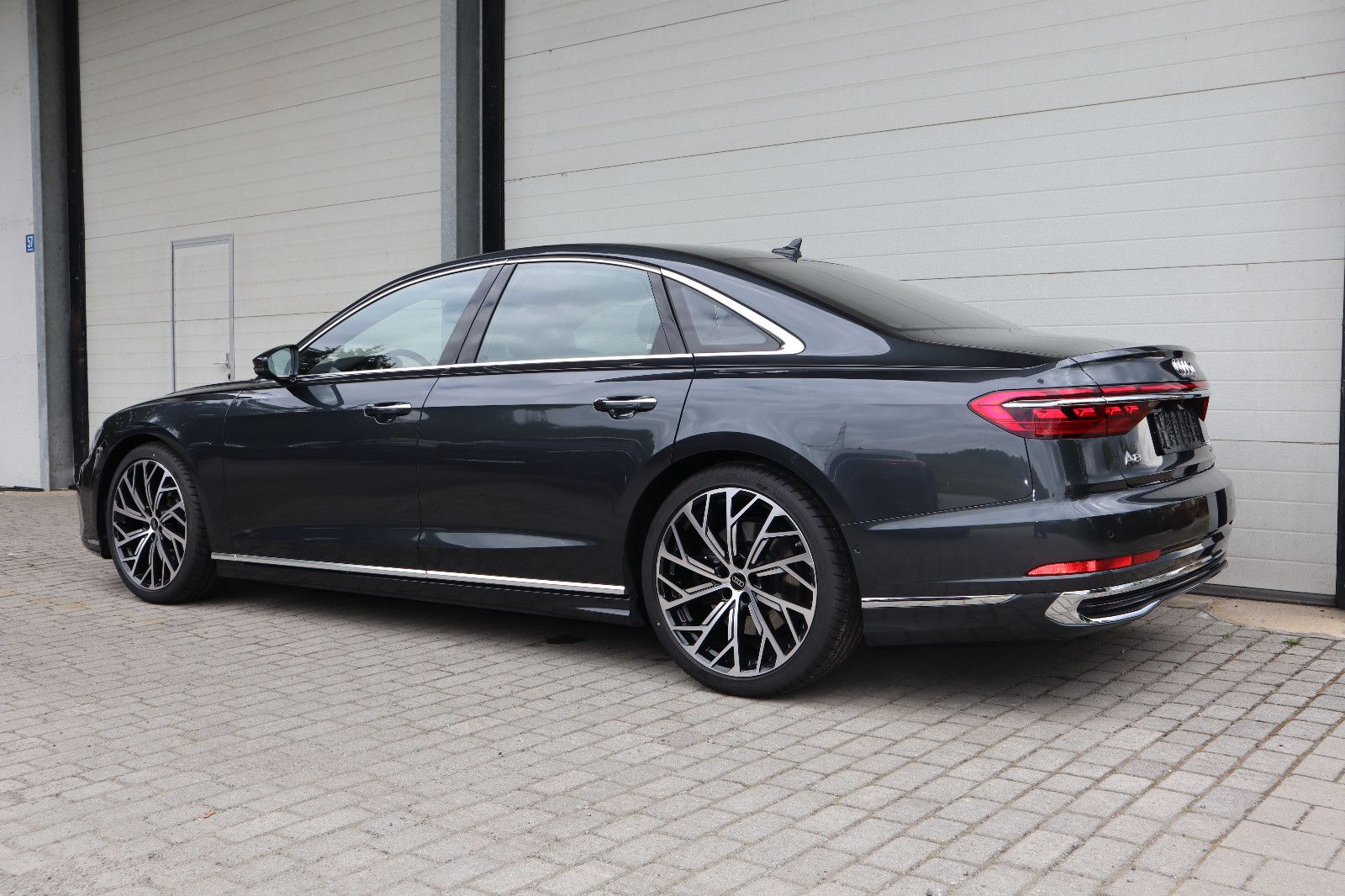 Audi A8 55 TFSI exclusive - Samsaru's Car Outlet