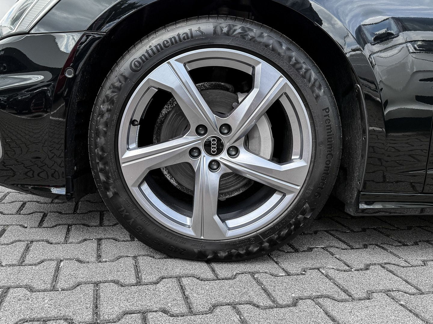 Audi A6 Avant 40 TDI quattro S line - Samsaru's Car Outlet
