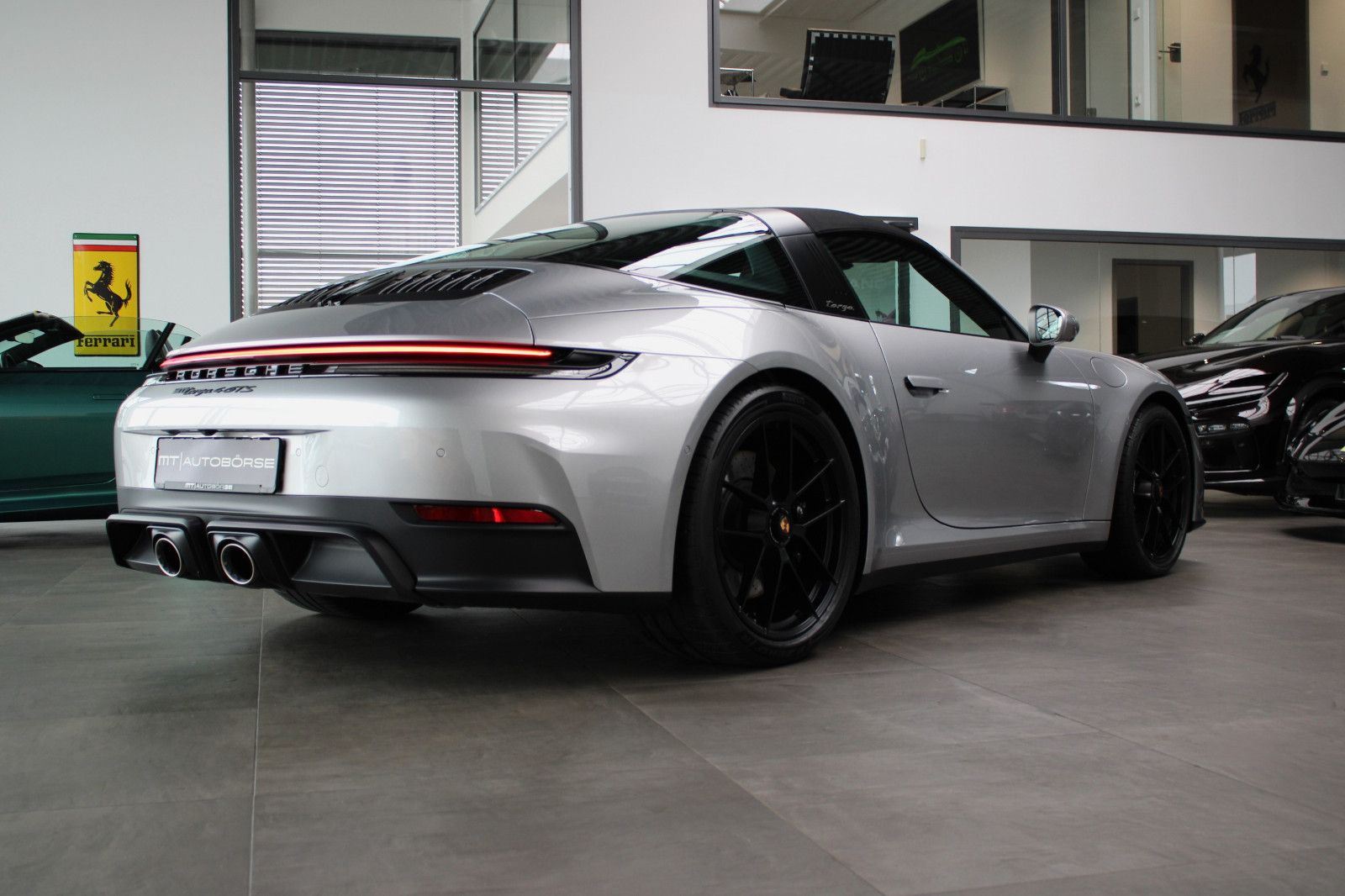 Porsche 992 TARGA 4 GTS T-HYBRID BOSE/LIFT/HD-MATRIX/21"