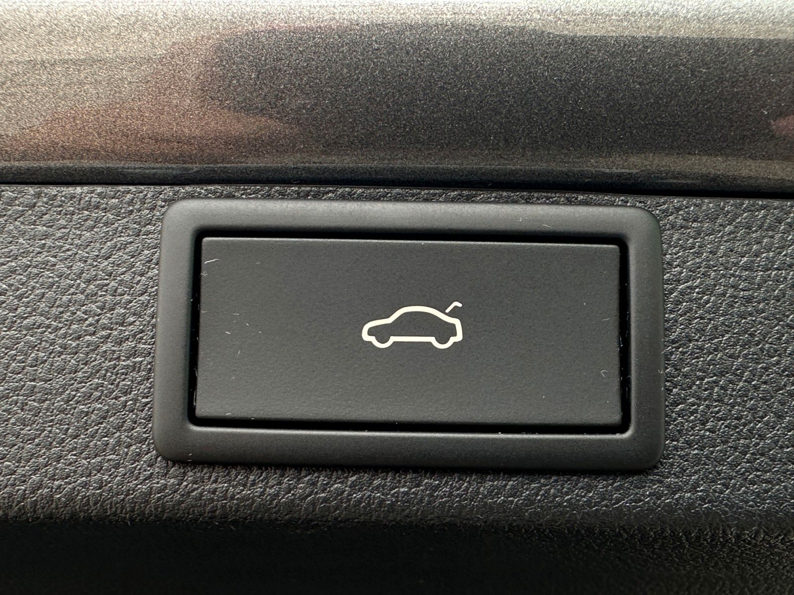 Skoda Octavia Combi RS 2.0TSi DSG - Samsaru's Car Outlet