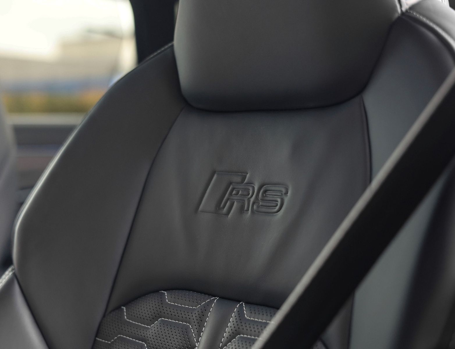 Audi RS6 Avant 4.0TFSI Quattro EXCLUSIVE + MEGAVOLL!