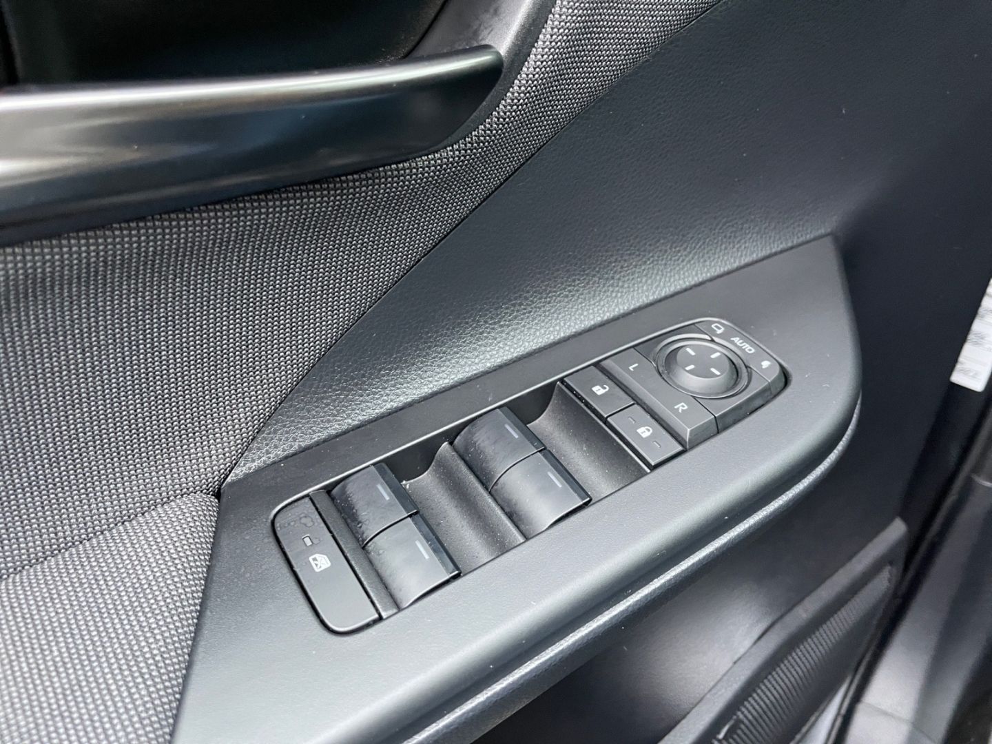 Toyota C-HR 1.8 Hybrid Team D *LED*el Heck*ACC*CAM*SHZ*