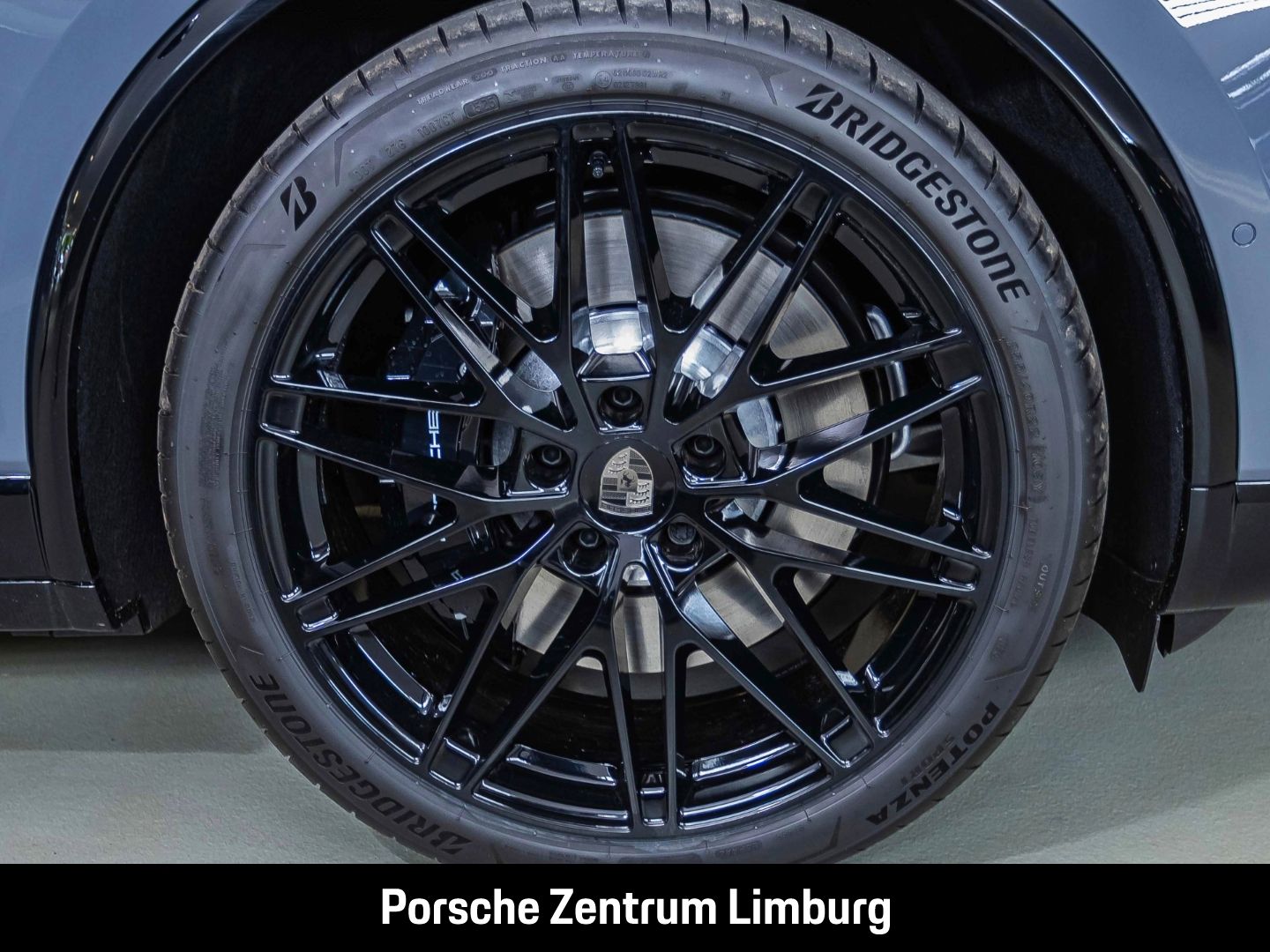 Porsche Macan Turbo BOSE Panoramadach Luftfederung LED