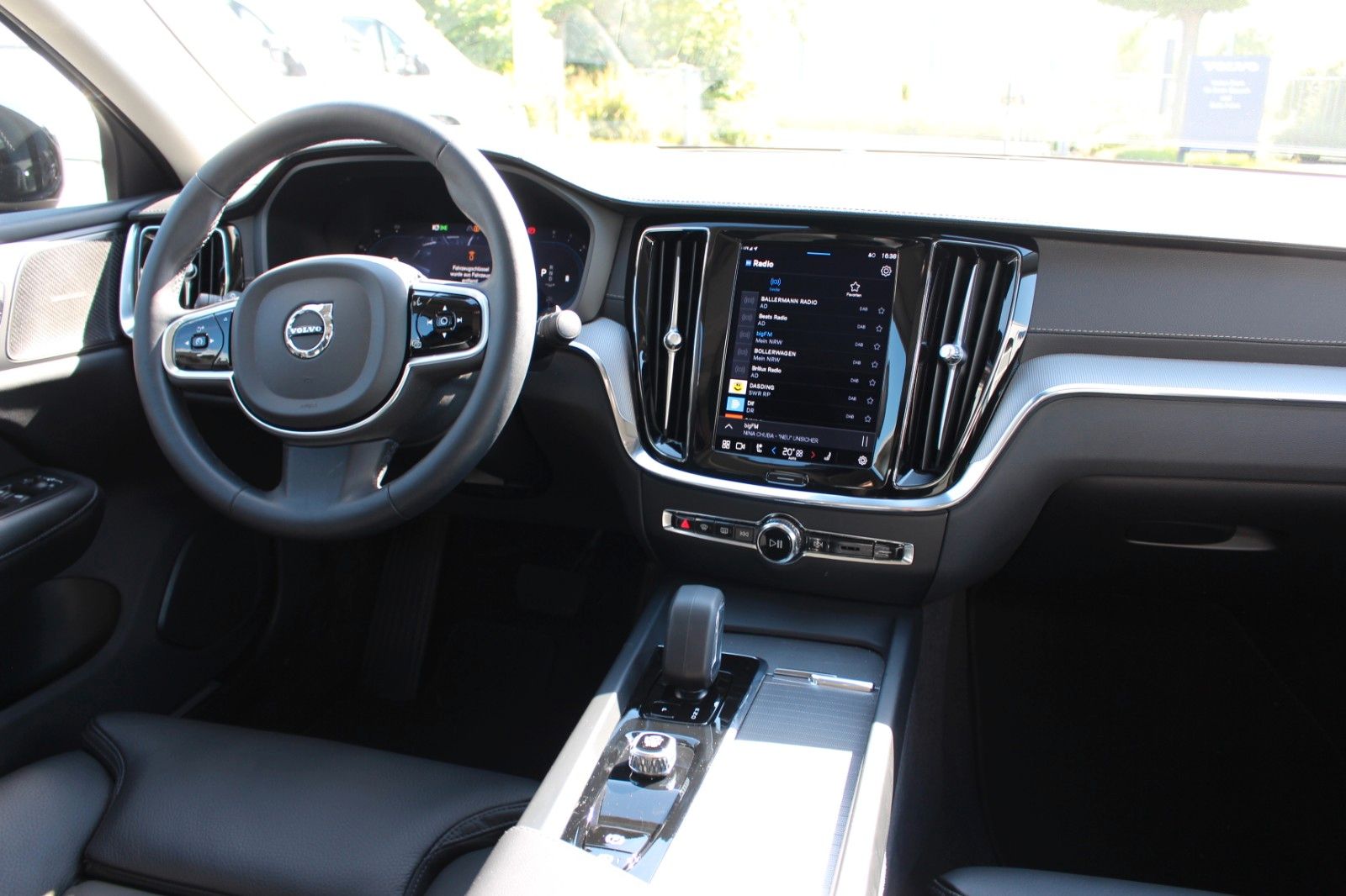 Volvo S60 B5 Benzin Ultimate Dark AWD +harman+ACC+HUD+