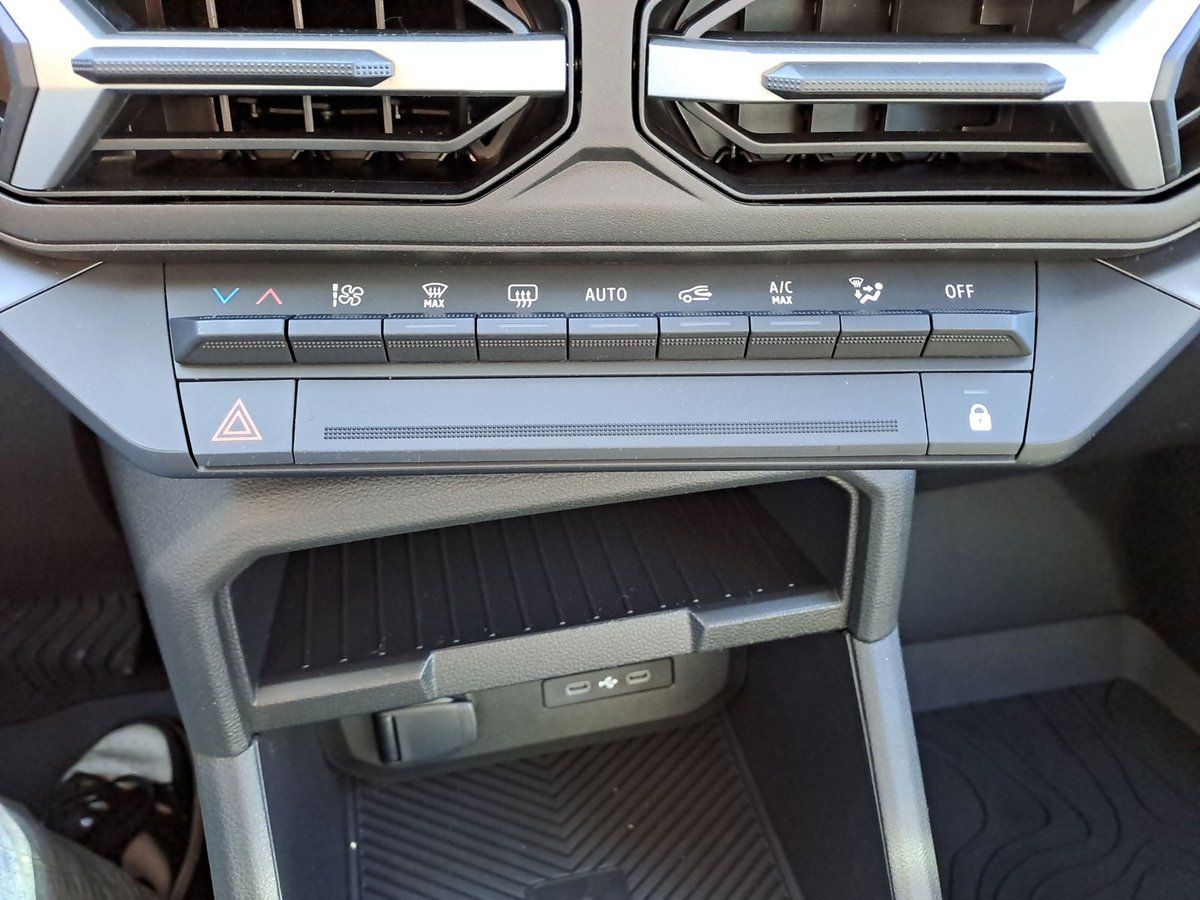 Dacia Duster JOURNEY HYBRID 140 - Samsaru's Car Outlet
