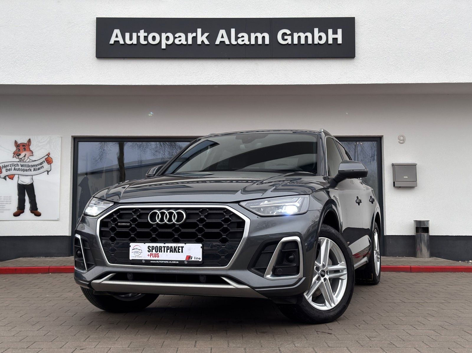 Audi Q5 40 TDI quattro S line - Samsaru's Car Outlet