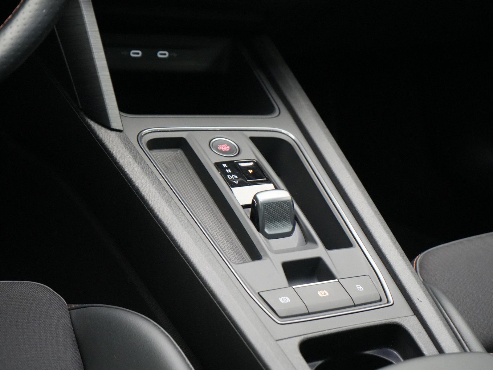 Cupra Formentor VZ e-Hybrid PANO AHK ACC NAVI LEDER