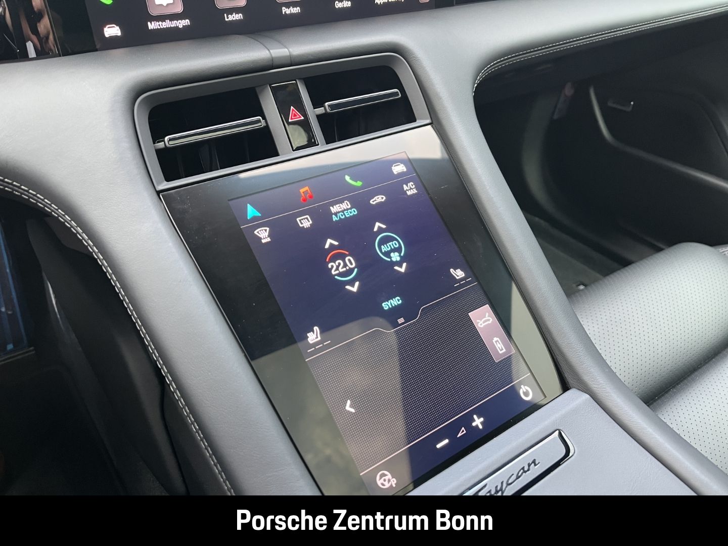 Porsche Taycan 4 Cross Turismo Surround-View LED-Matrix