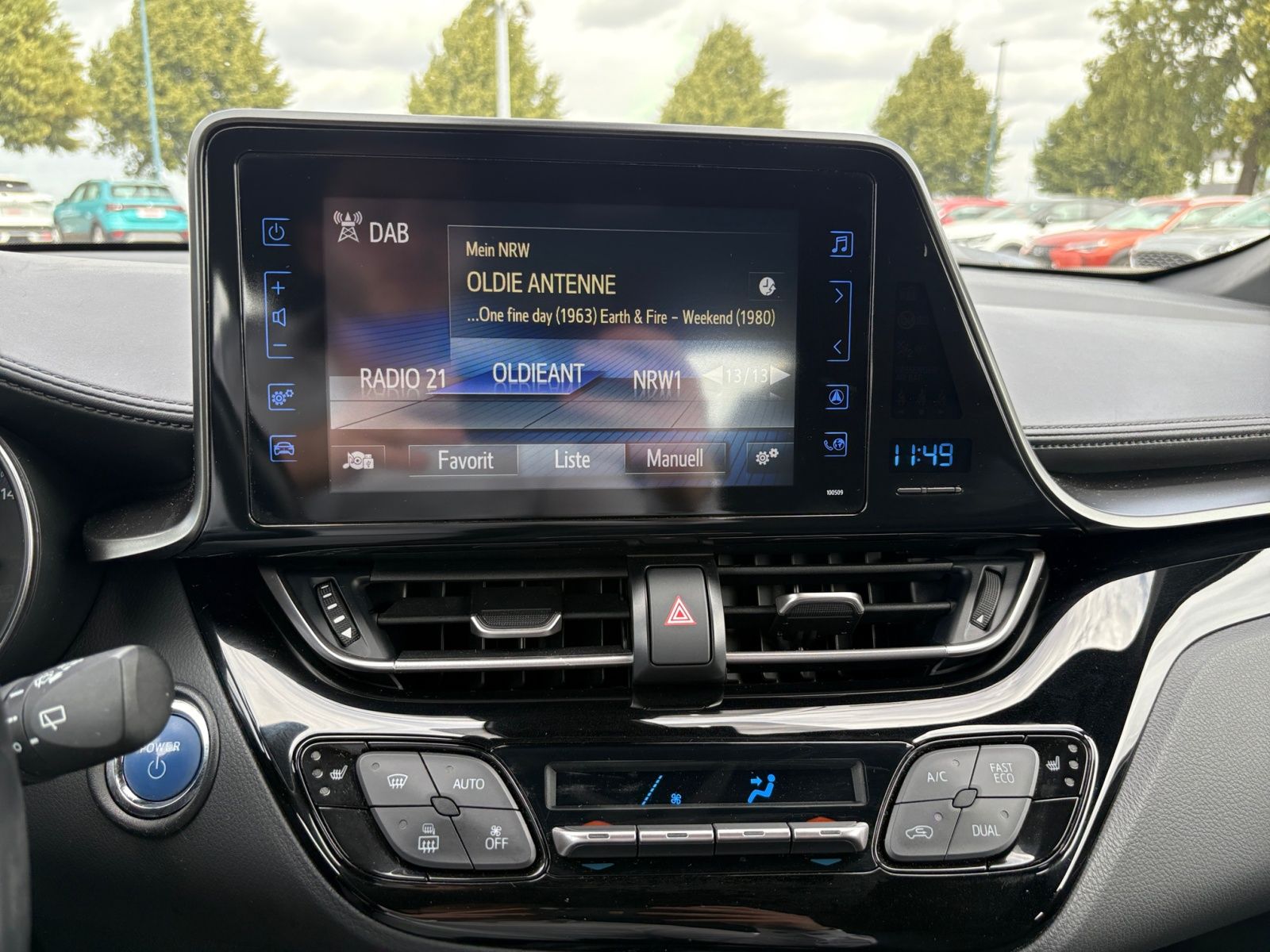 Toyota C-HR 1.8 Automatik Flow - Samsaru's Car Outlet