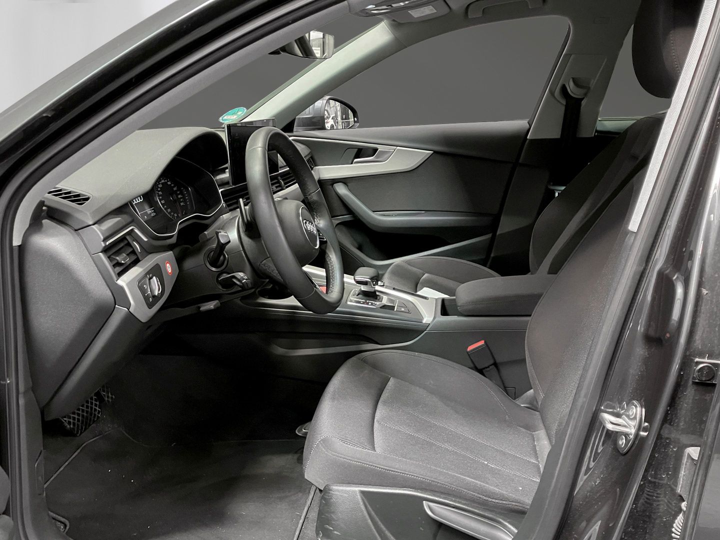 Audi A4 Avant 35 TFSI Business-Paket - Samsaru's Car Outlet