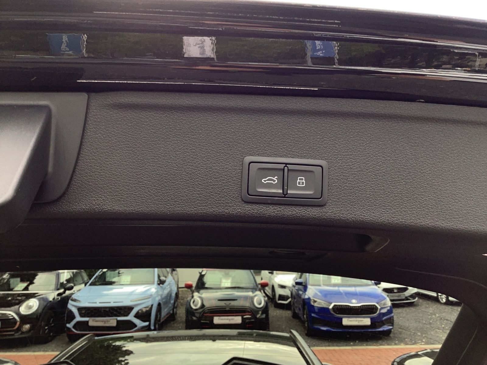 Audi A4 Avant 40 TFSI Q 2 x S LINE AHK LM19 MATRIX-LE