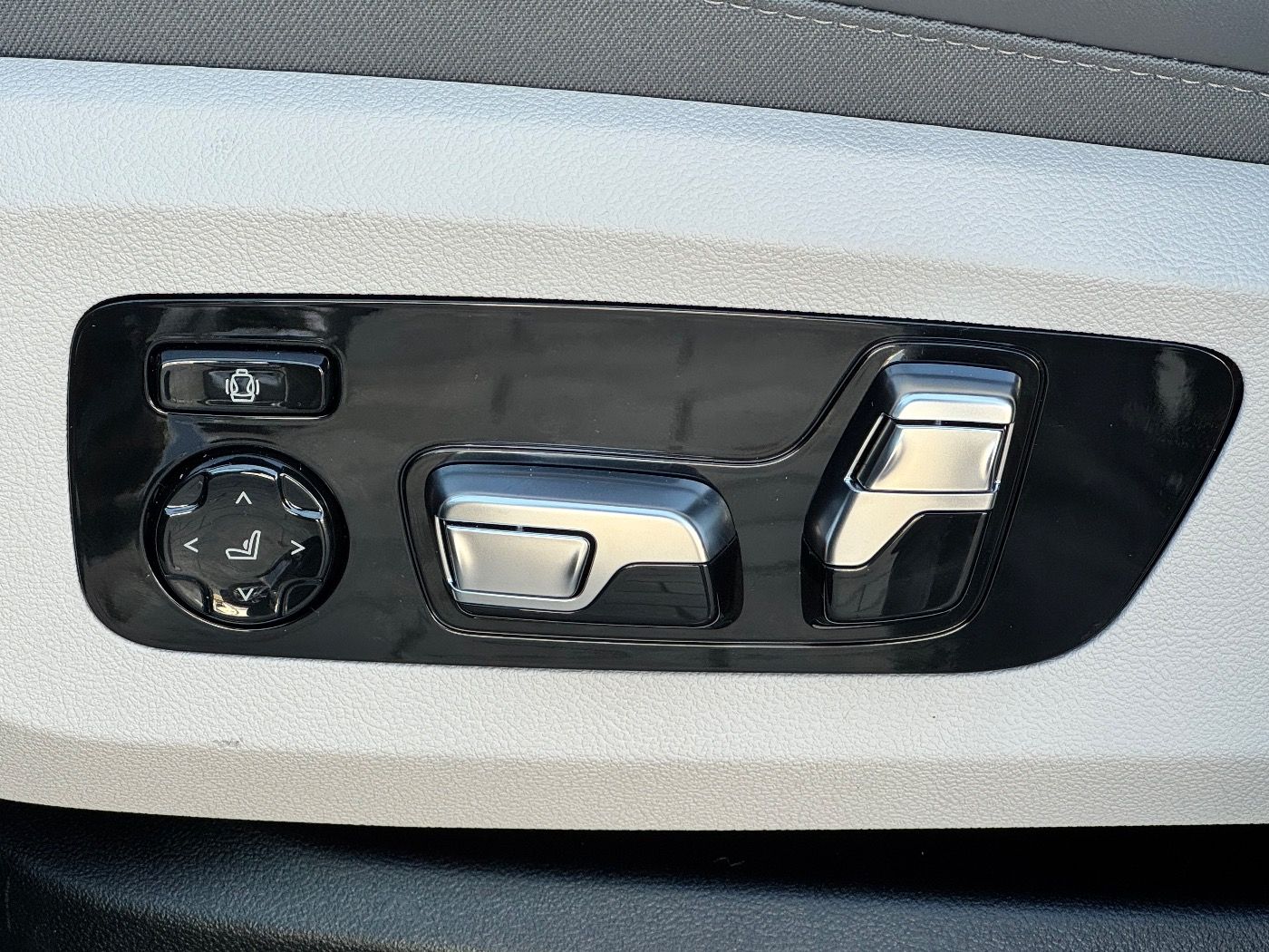 BMW X6 xDrive40d M-Sport-Pro 22-Zoll/LuftFW/AHK/StHz