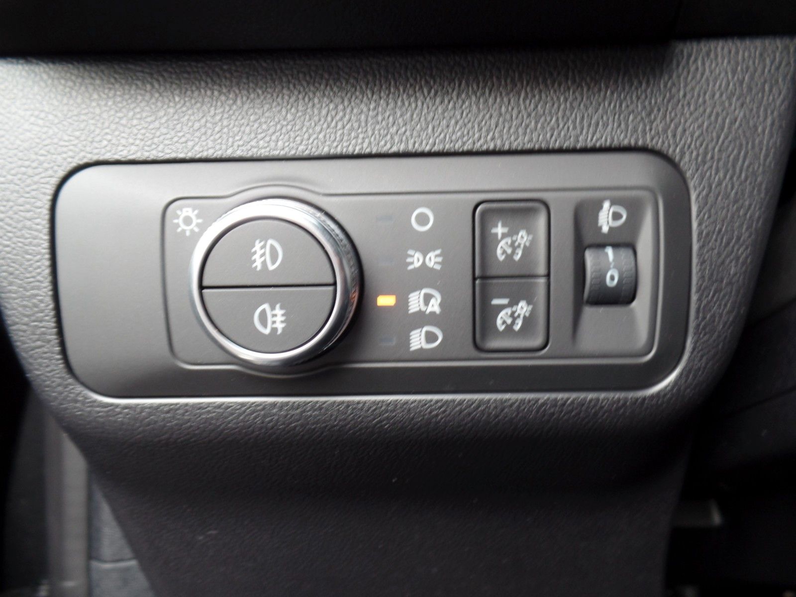 Ford Kuga 2.0l - Samsaru's Car Outlet