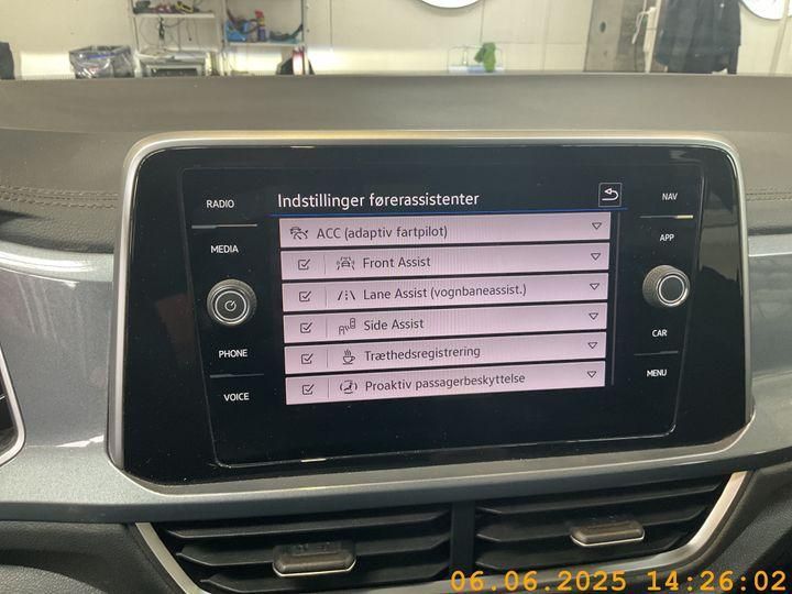 Volkswagen T-Roc Style 1.5 TSI - Samsaru's Car Outlet