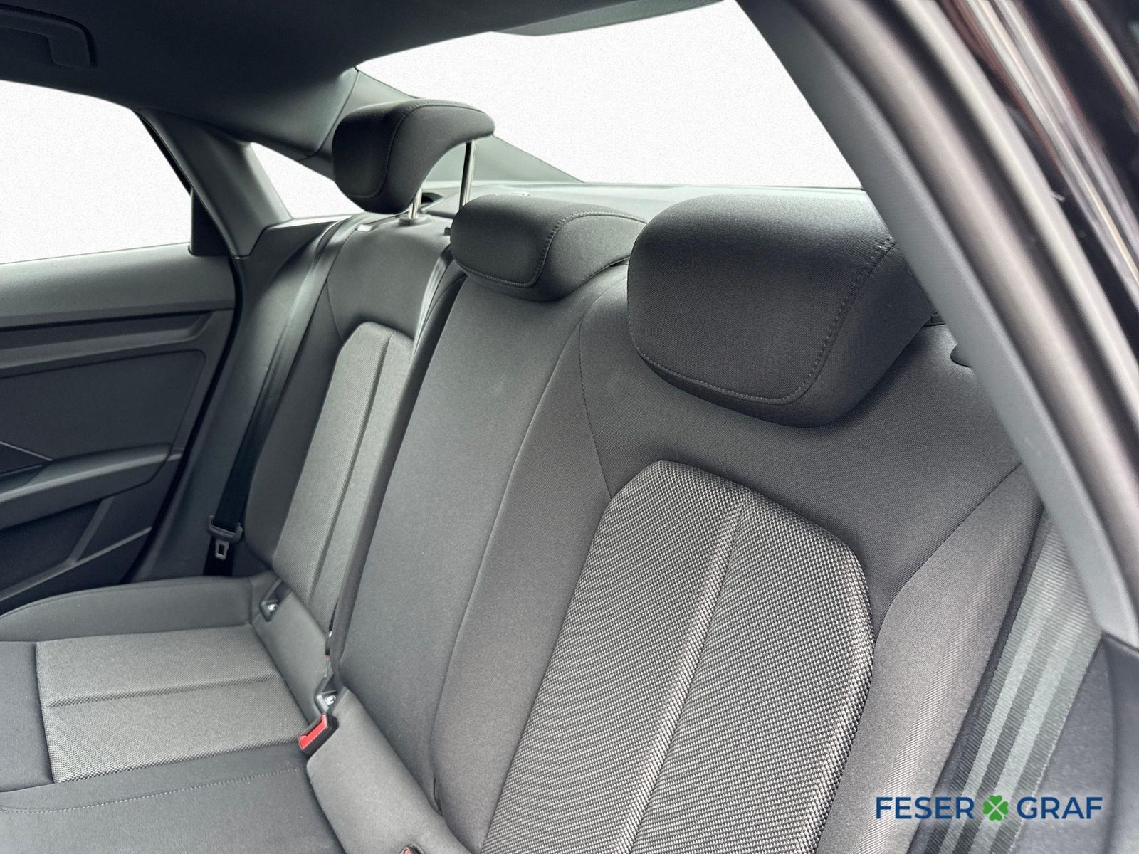 Audi A3 Limousine 30 TFSI 85 kW S tro.+CARPLAY+SITZHE