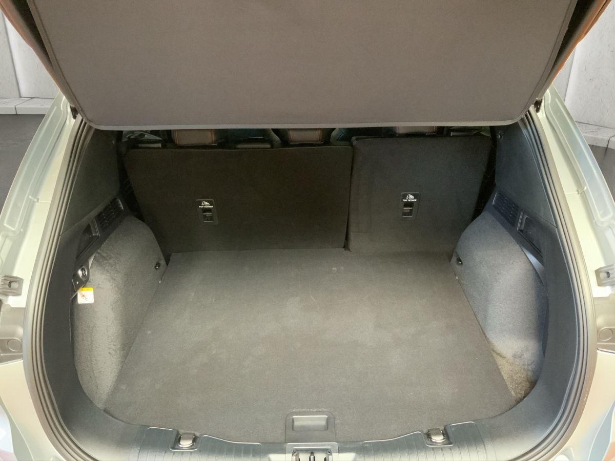 Ford Kuga ST-Line X 1.5 EcoBoost - Samsaru's Car Outlet