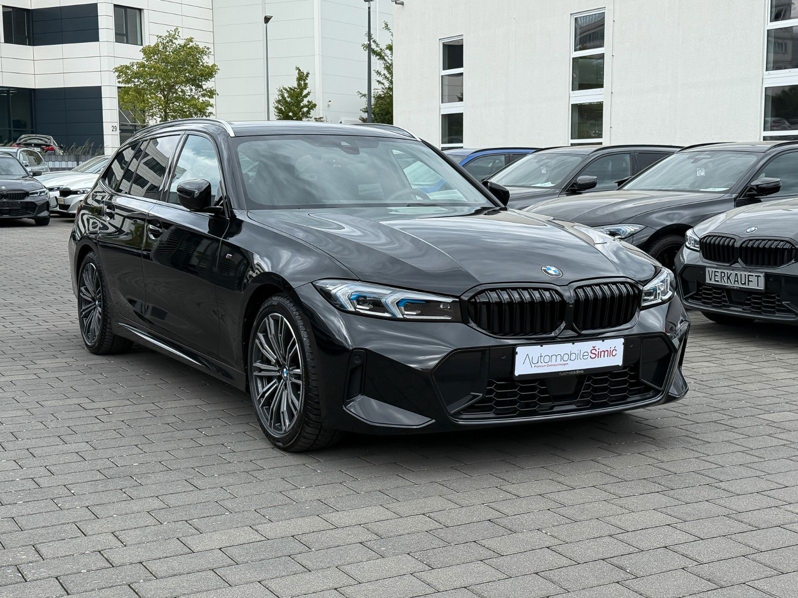 BMW 330 i M Sport - Samsaru's Car Outlet