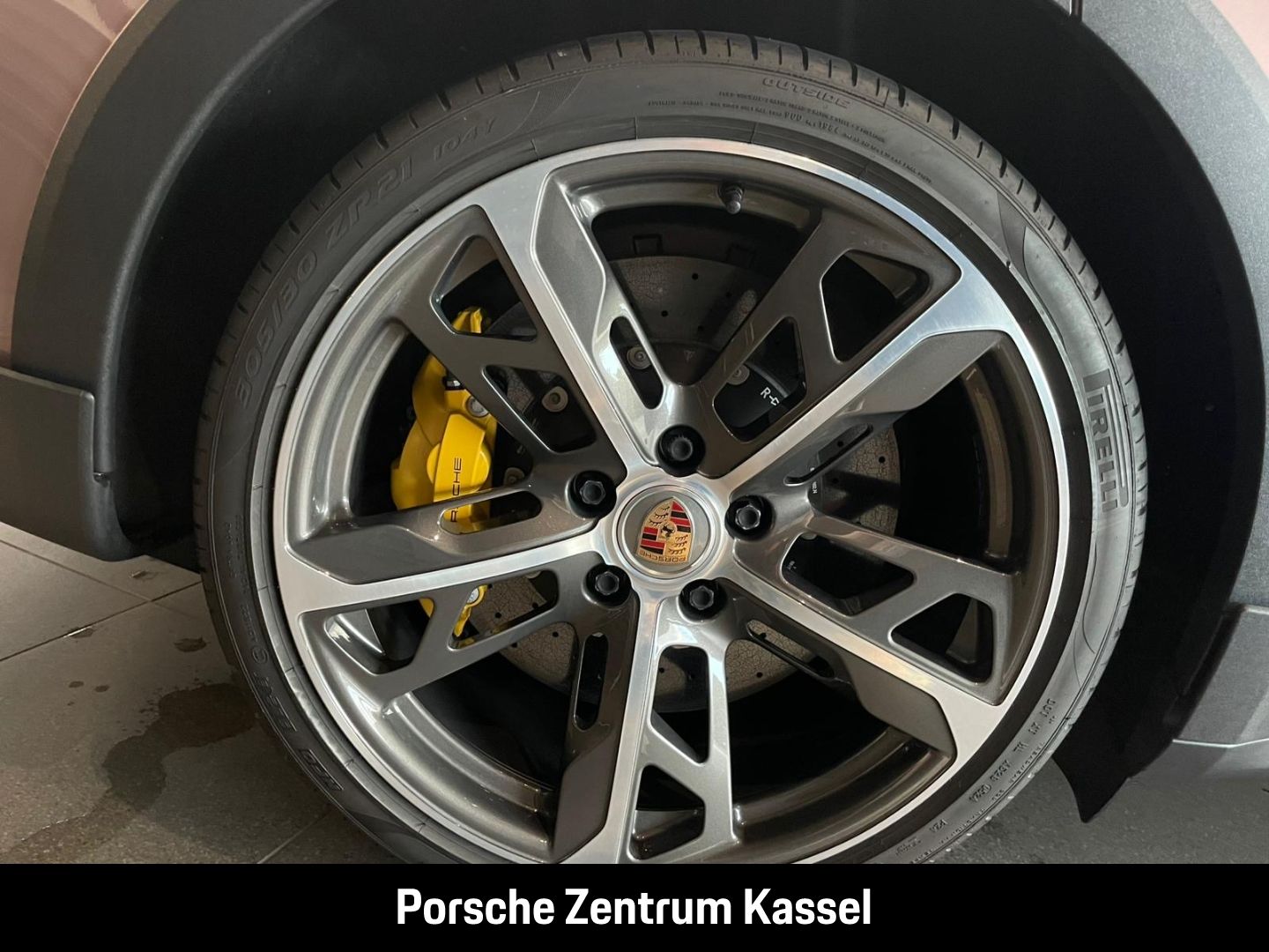 Porsche Taycan Turbo S Cross Turismo
