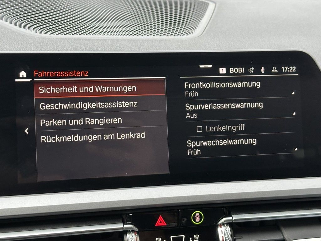 BMW 330 e Touring Aut. Advantage - Samsaru's Car Outlet