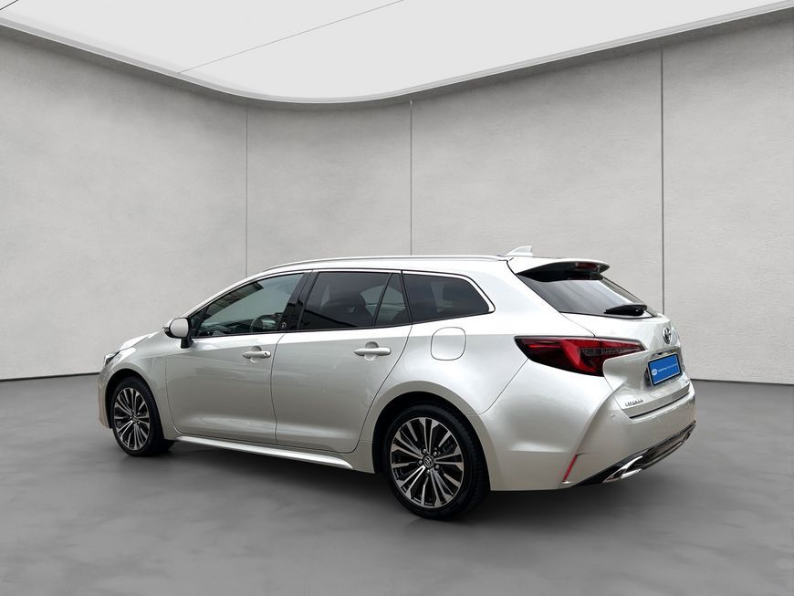 Toyota Corolla 2.0 Hybrid Touring Sports Team D