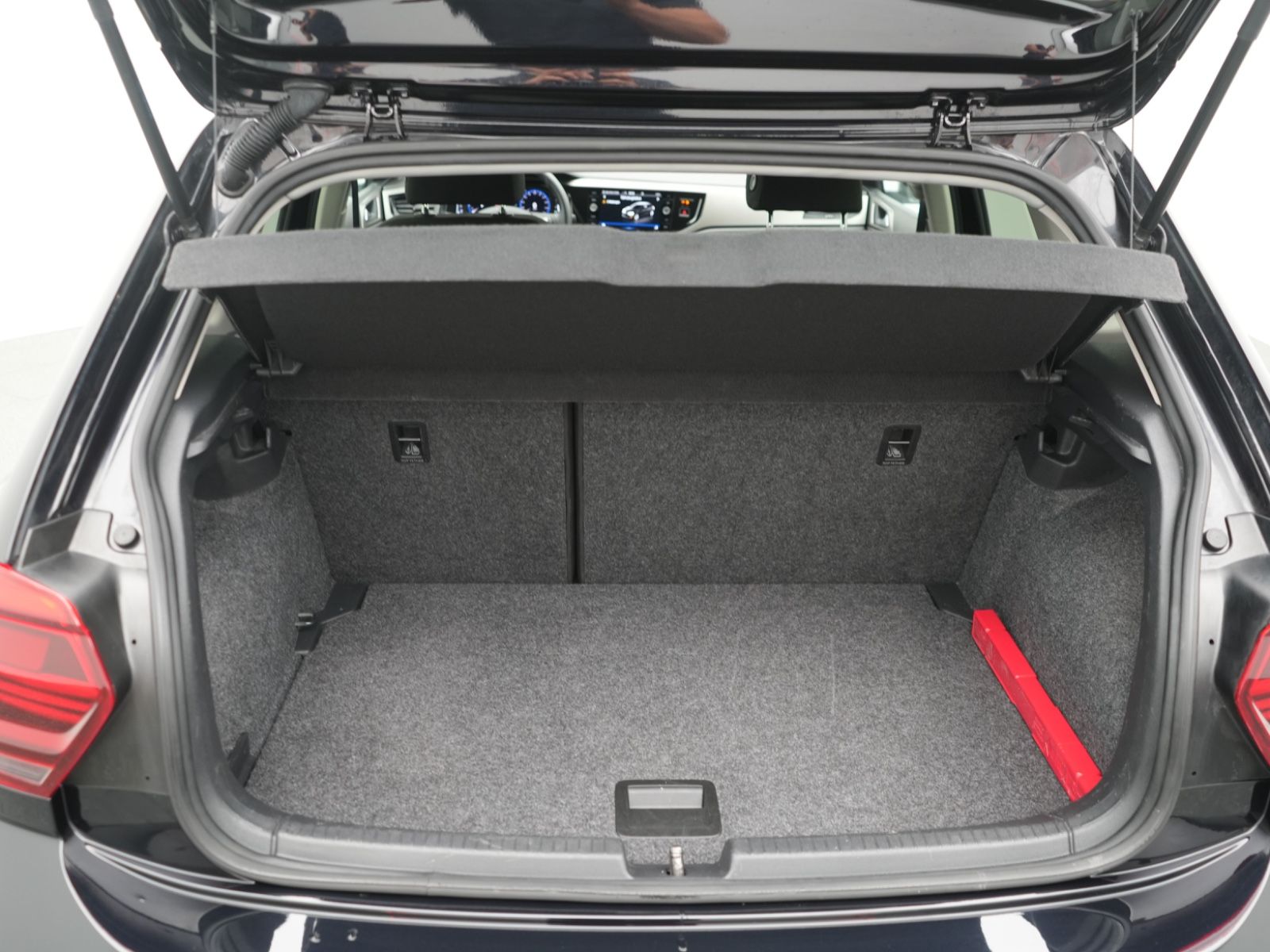 Volkswagen Polo Comfortline DSG - Samsaru's Car Outlet
