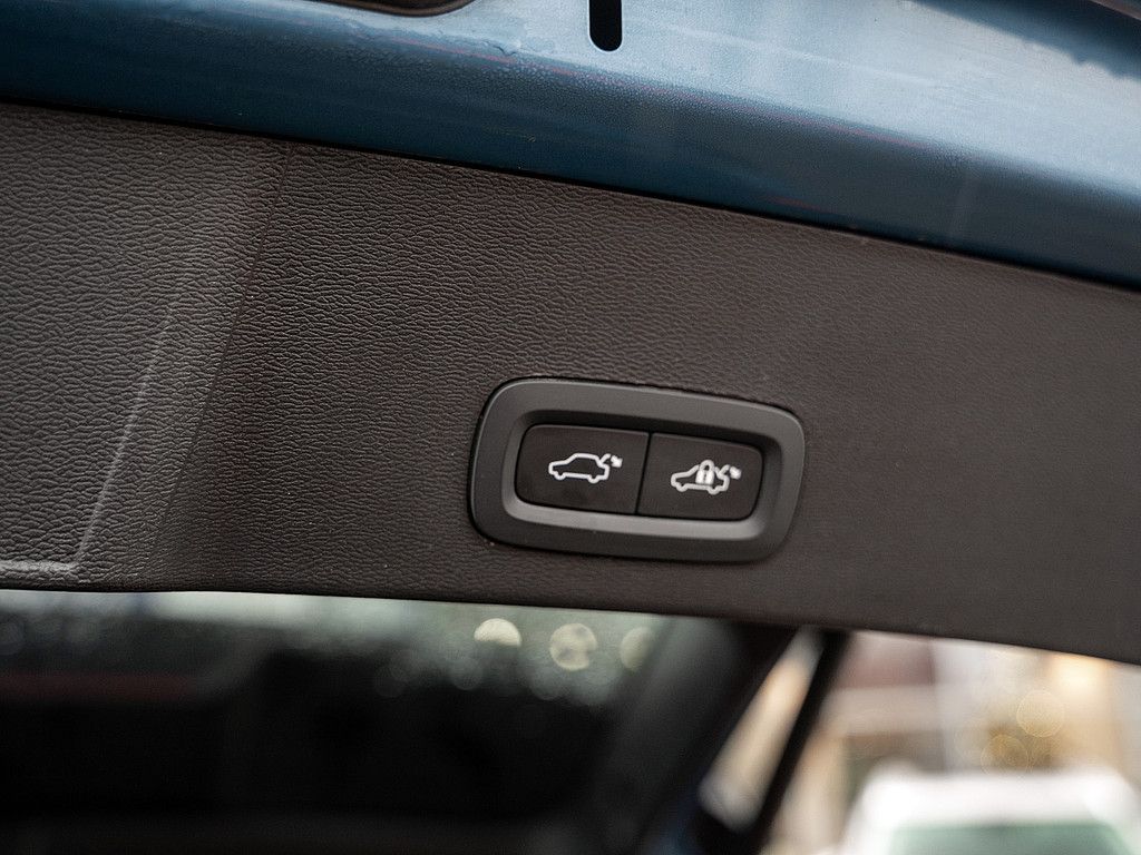 Volvo XC40 Ultimate Recharge Pure Electric