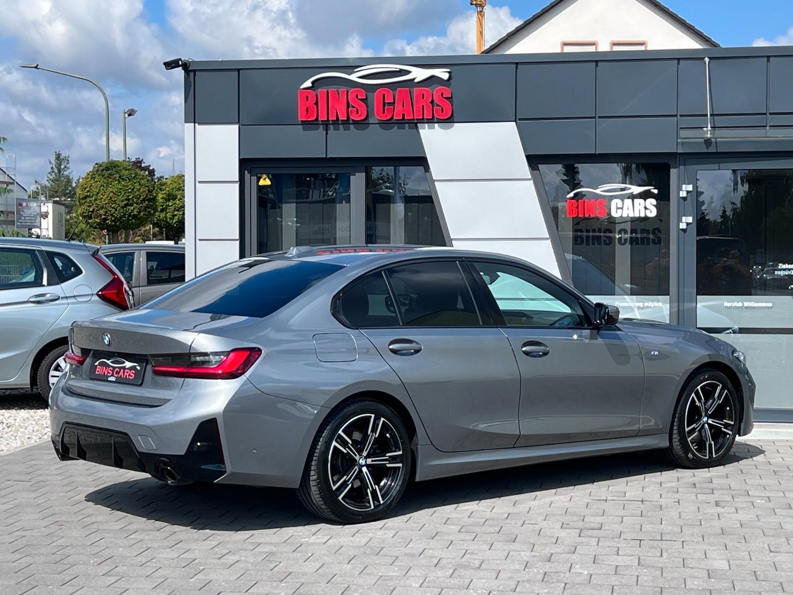 BMW 320d Lim xDrive M Sport - Samsaru's Car Outlet