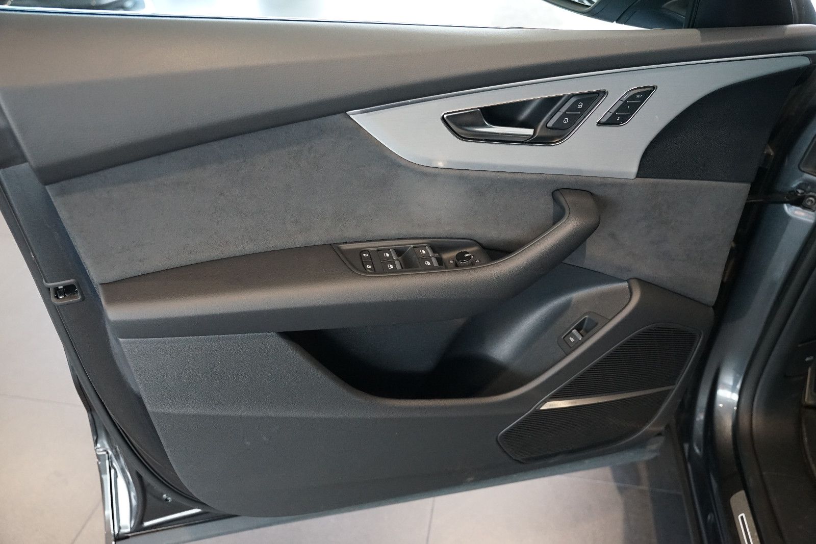 Audi Q8 50 TDI quattro | S line | Pano | B&O | Matrix