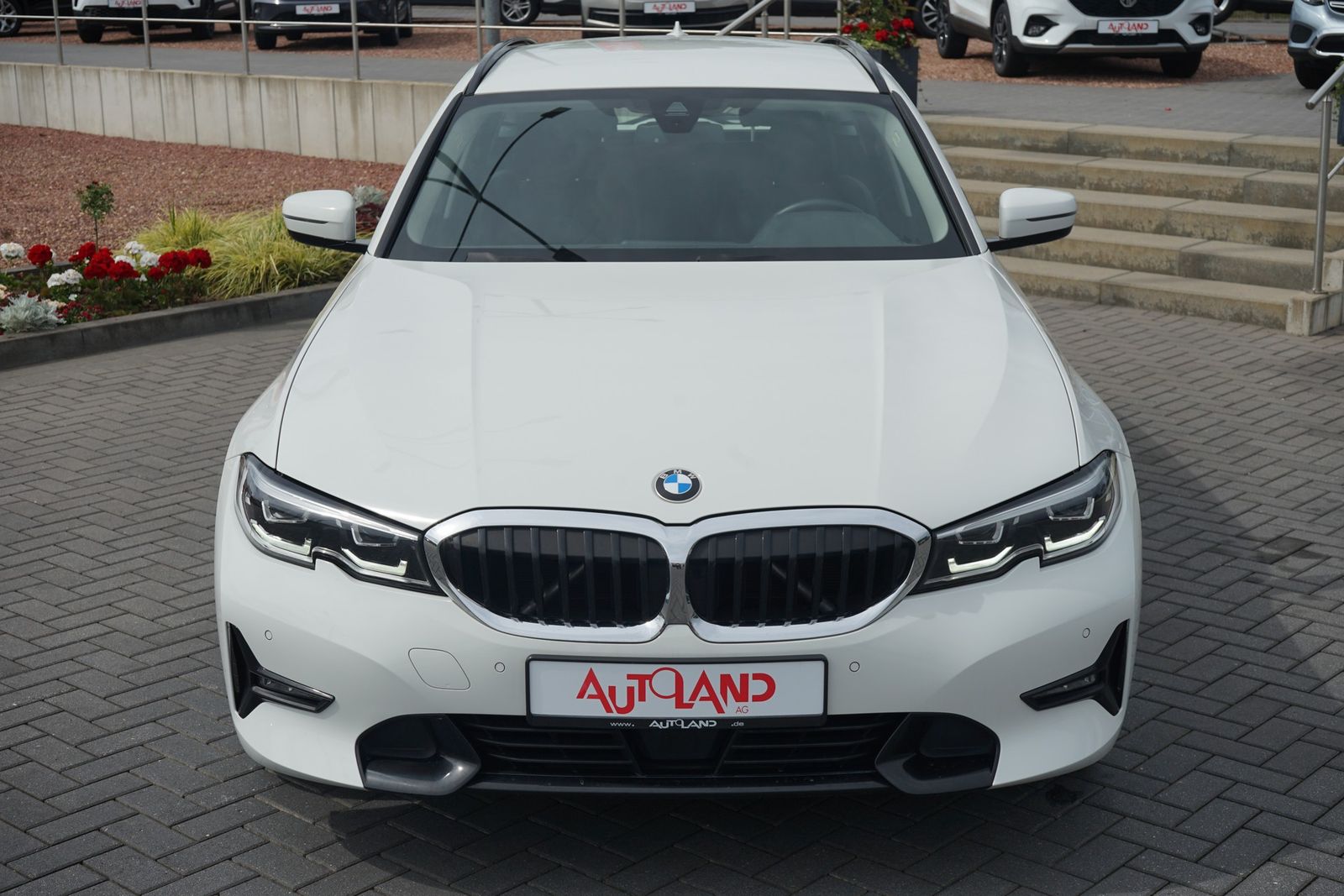 BMW 320e Touring xDrive Sport Line - Samsaru's Car Outlet