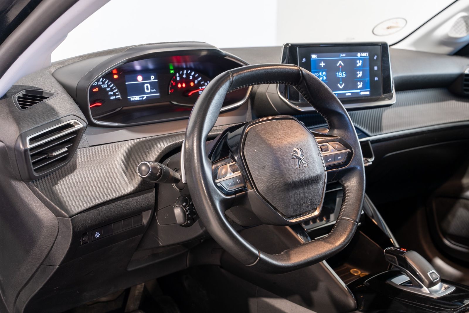 Peugeot 208 Allure - Samsaru's Car Outlet