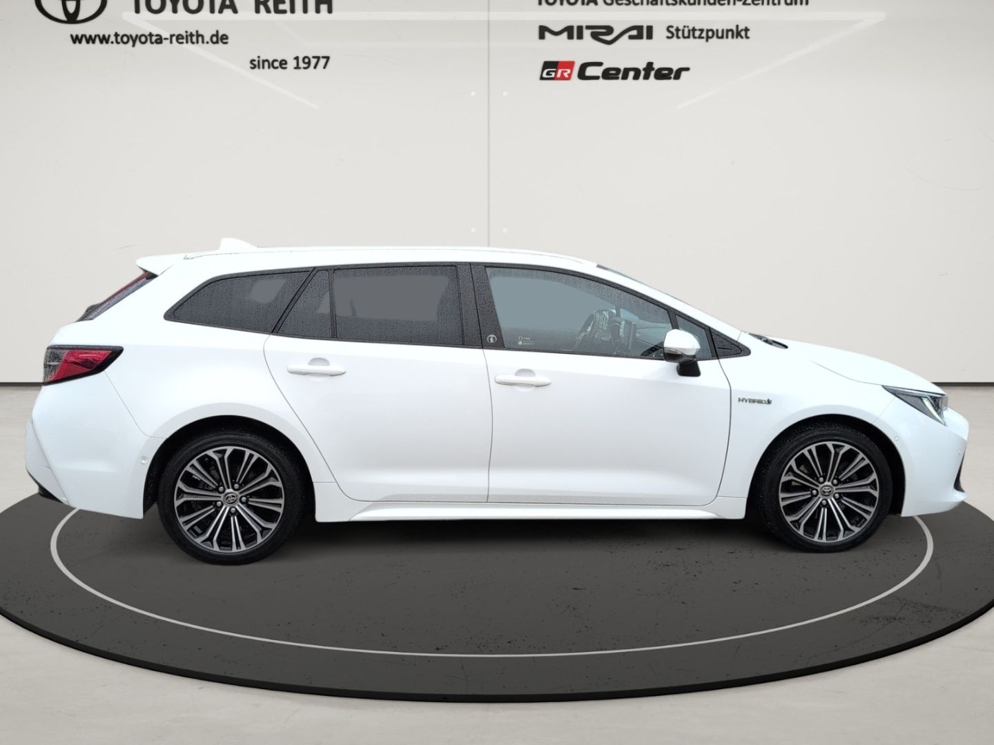 Toyota Corolla Touring Sports 2.0-l Hybrid Team D LED A