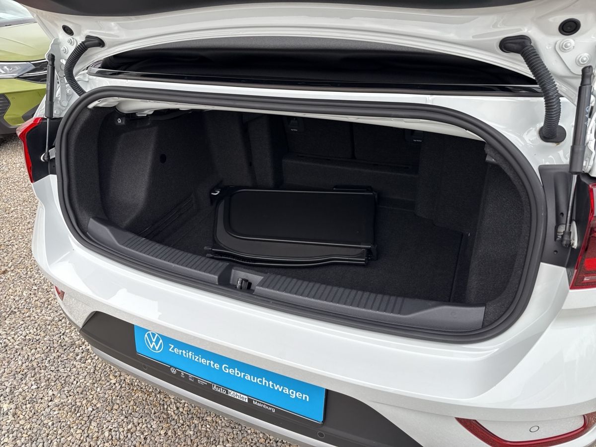 Volkswagen T-Roc Cabrio Style TSi - Samsaru's Car Outlet