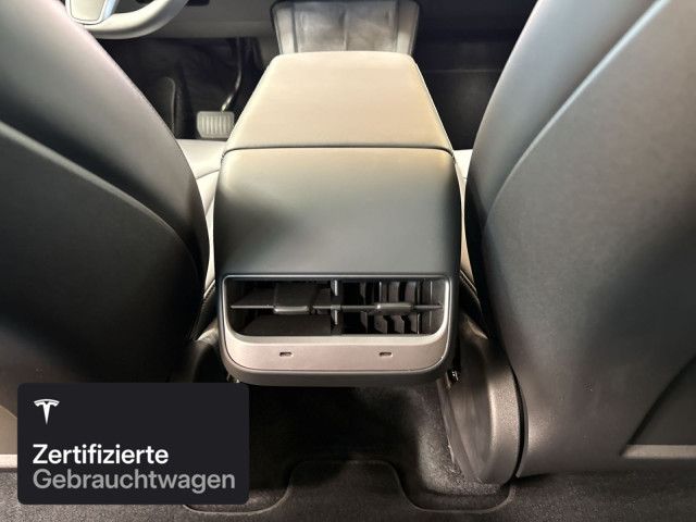 Tesla Model Y Rear-Wheel Drive