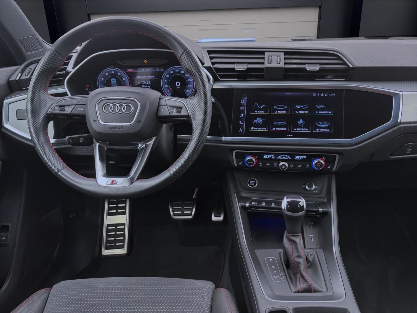 Audi Q3 40 TFSI Q S LINE - Samsaru's Car Outlet