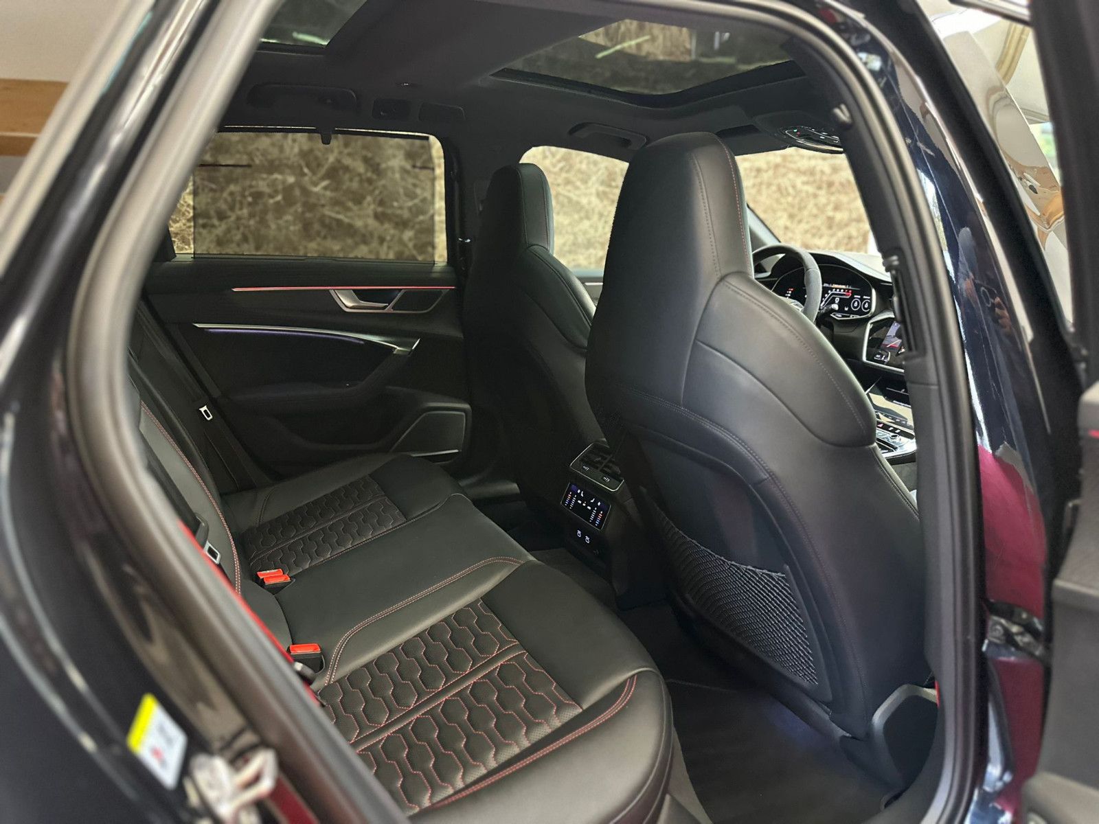 Audi RS6 4.0 TFSI*TIPTRONIQ*QUATTRO*DARK-BLUE*VOLL*
