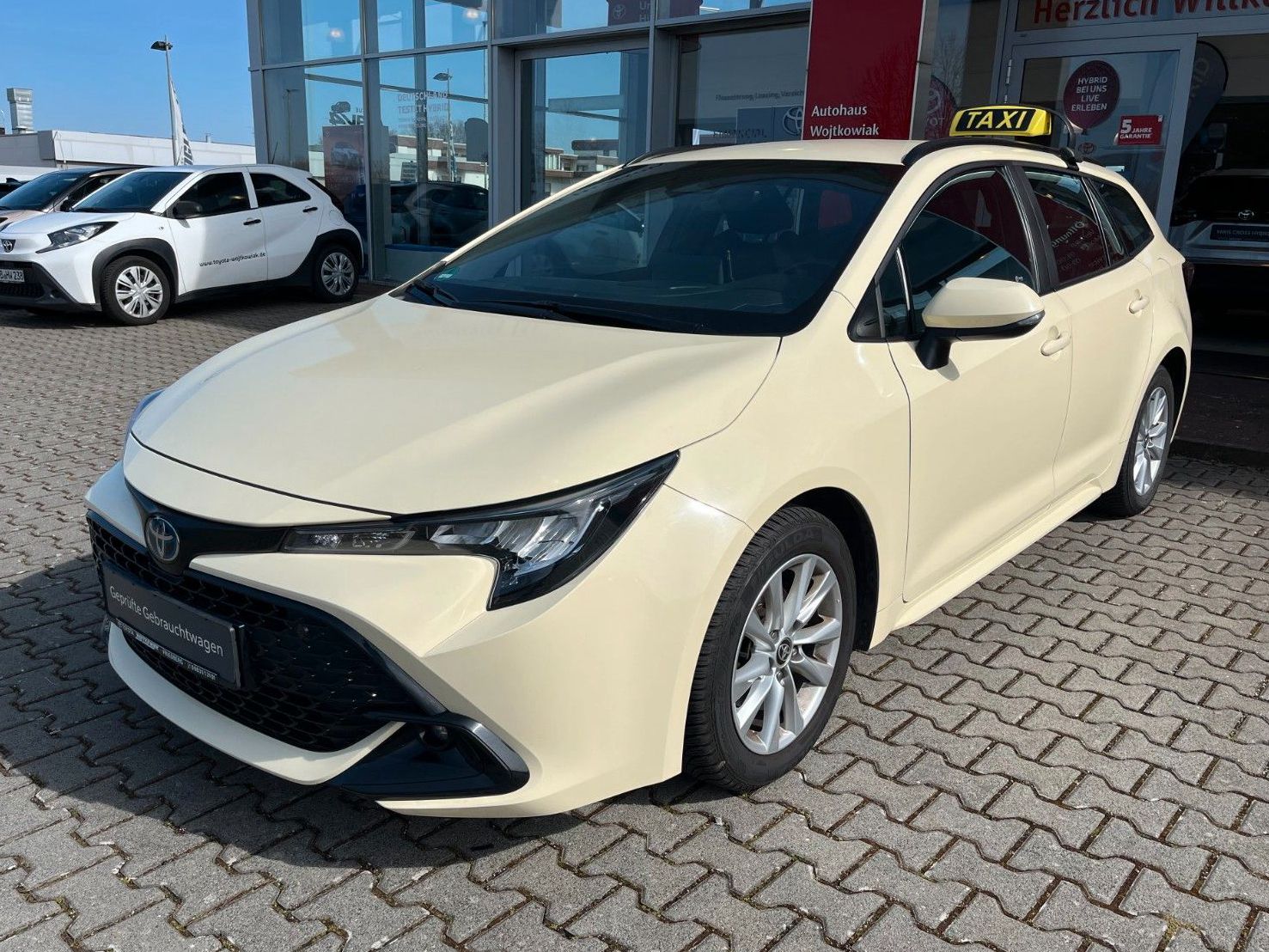 Toyota Corolla TS Hybrid Business Edition - Samsaru's Car Outlet