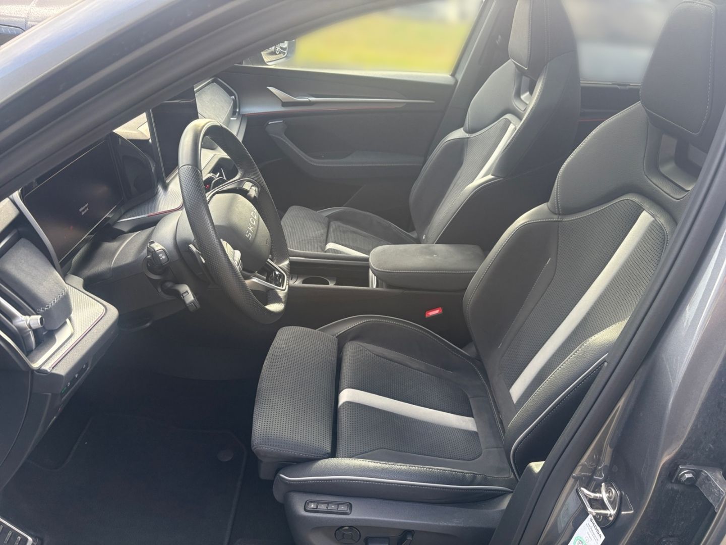 Skoda Kodiaq Sportline 2.0 TDI 142kW 4x4 ''AHK''Pano-S