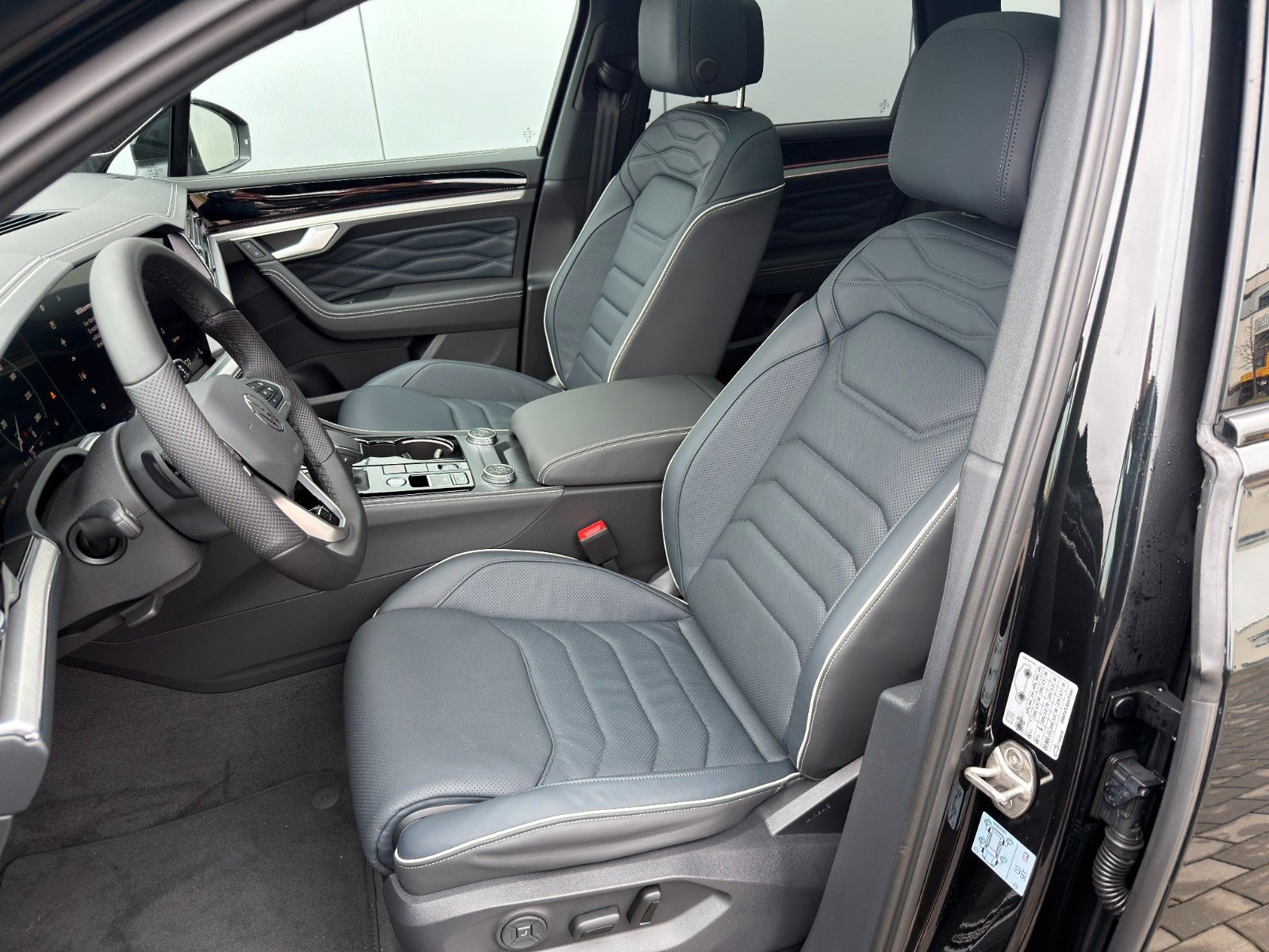 Volkswagen Touareg 3.0 TDI 4Motio R-Line/FINAL EDITION/VOLL