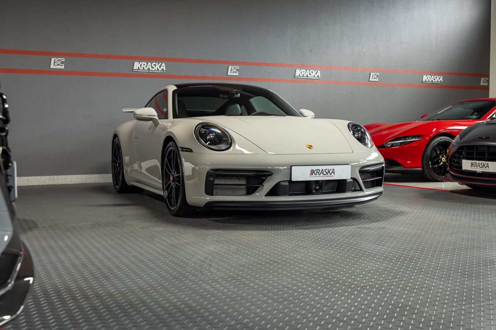 Porsche 992 Carrera 4 GTS Coupe PDLS+ BOSE PANO AERO-KIT