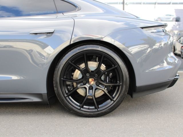 Porsche Taycan GTS