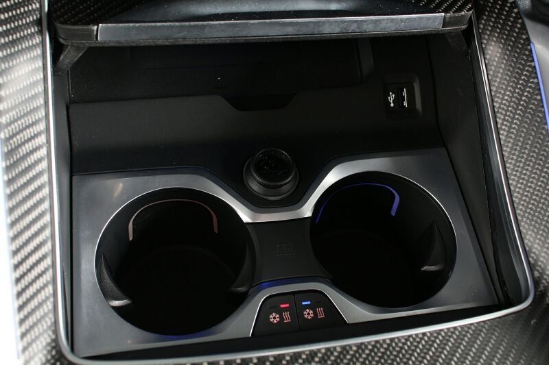 BMW XM 50e NP 152539.- AHK Massage ACC Park+ B&W HuD