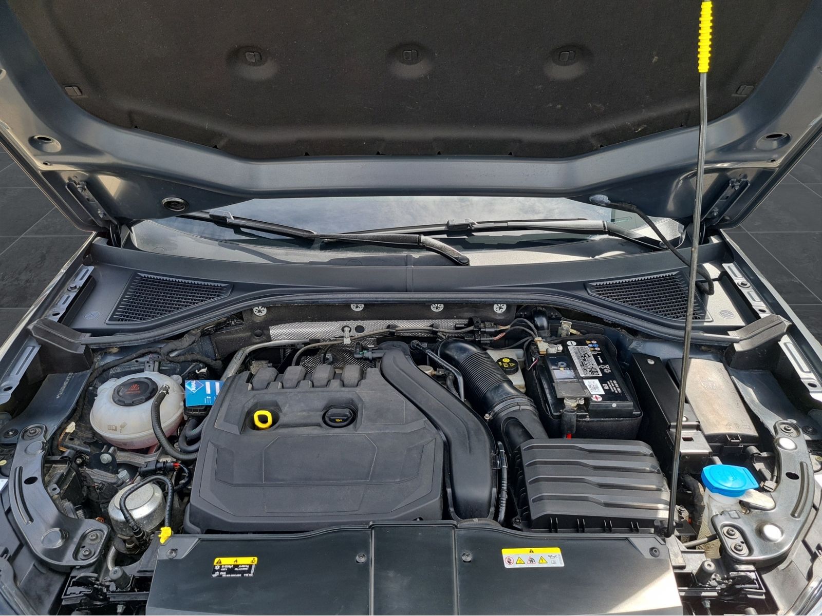 Volkswagen T-ROC 1.5 TSI Style - Samsaru's Car Outlet