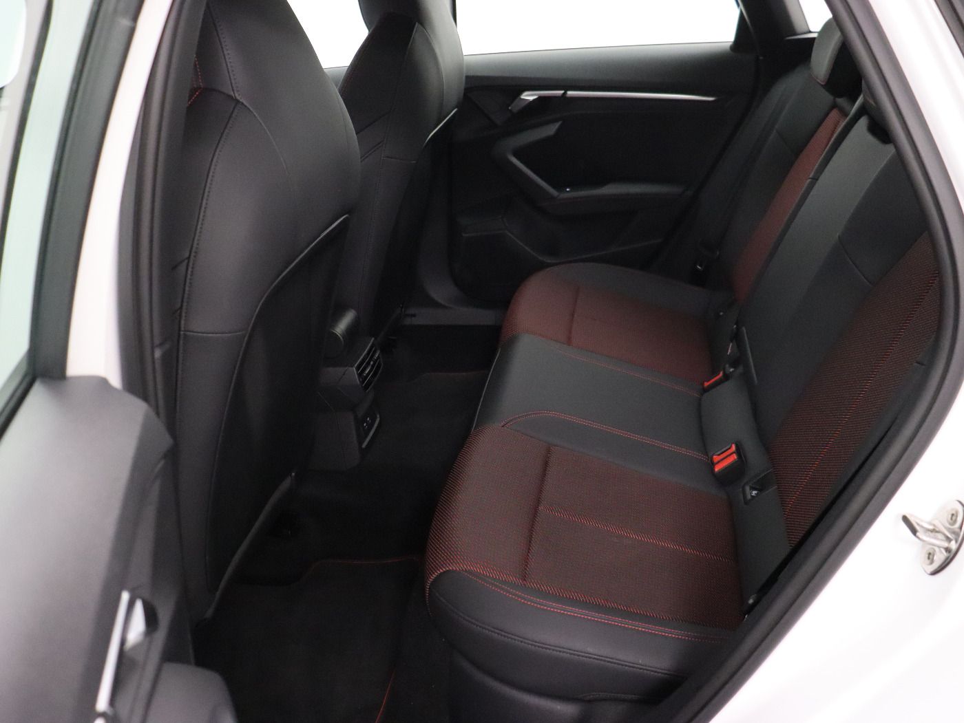 Audi A3 Sportback 40 1.4 TFSI e S-Line CarPlay|LED|LM